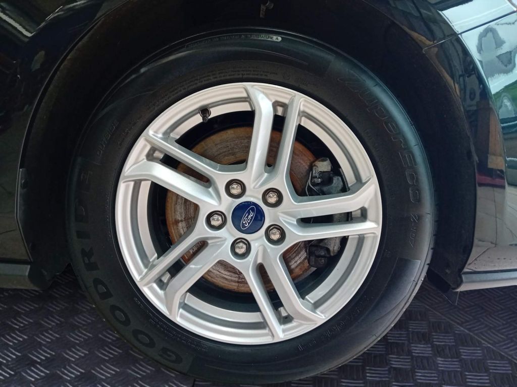 Ford Focus Turnier 1.5 EcoBlue - Samsaru's Car Outlet