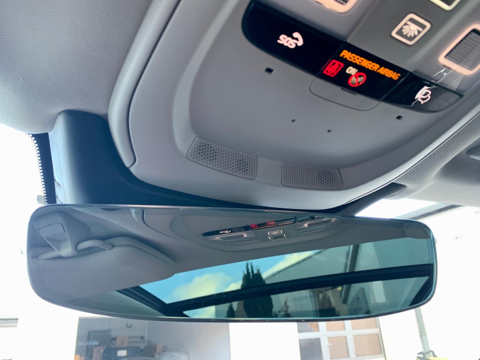 Volvo XC90 B5 AWD Plus Dark 360 AHK PANO STDHZ