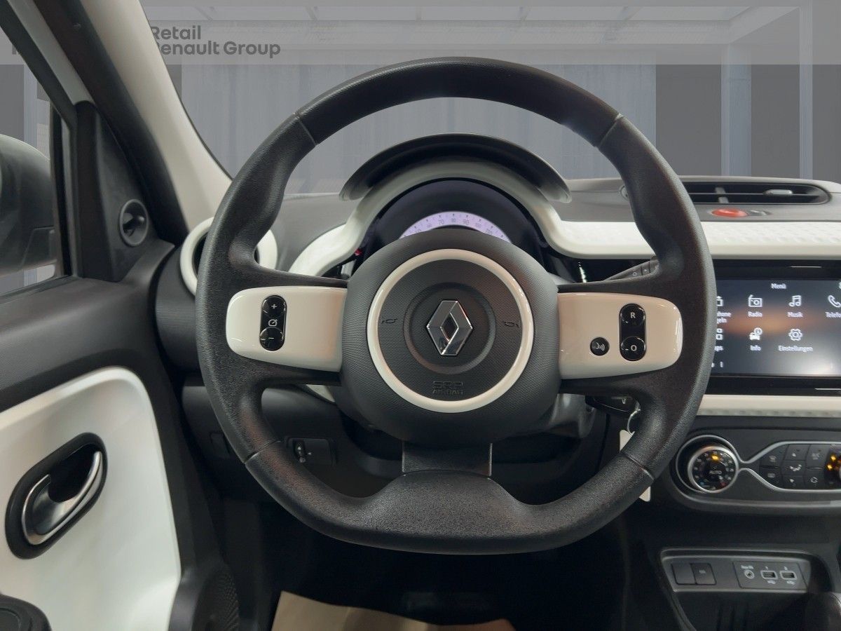 Renault Twingo ZEN ELECTRIC - Samsaru's Car Outlet