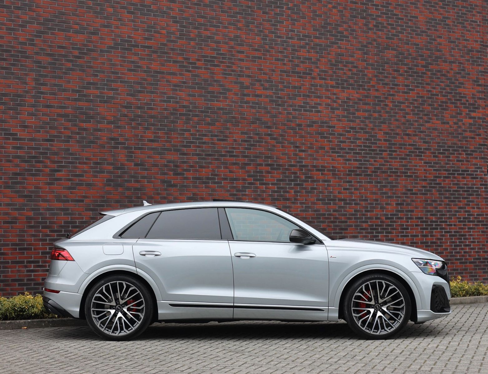 Audi Q8 60 TFSIe Quattro - Samsaru's Car Outlet