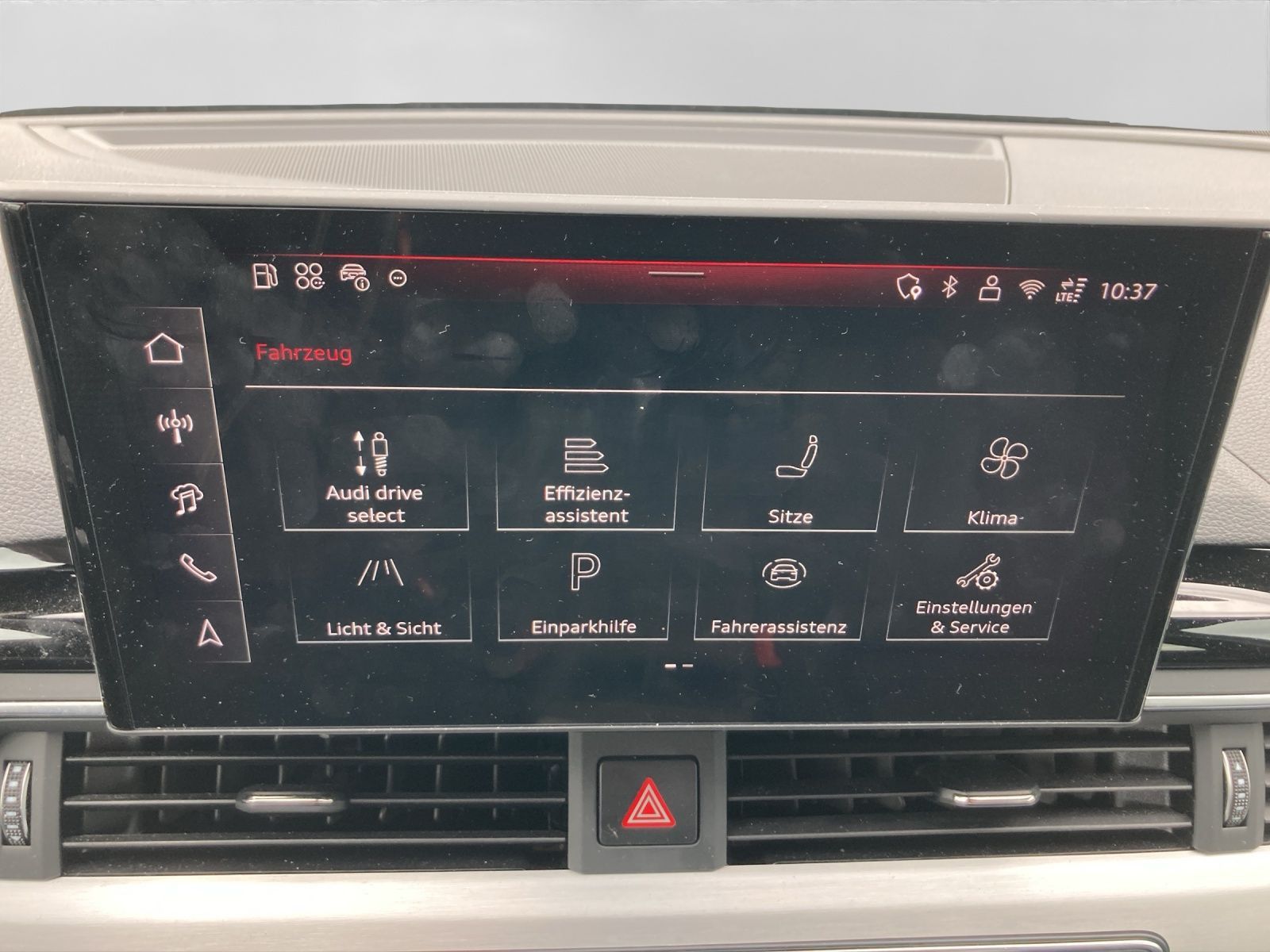 Audi A4 Avant 40 TFSI Q 2x S LINE AHK MATRXI-LED LM19