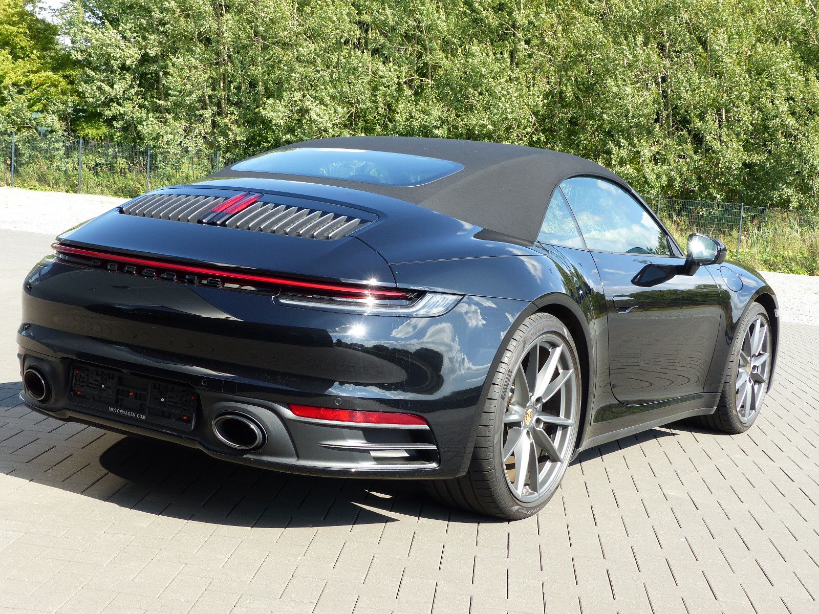 Porsche 992 Carrera 4 Cabriolet
