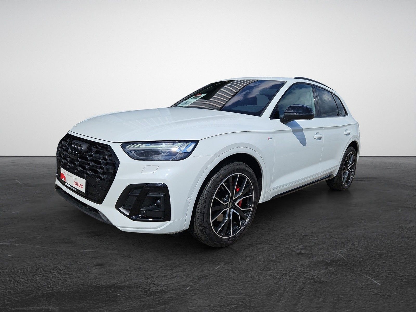 Audi Q5 35 TDI S tronic S line - Samsaru's Car Outlet