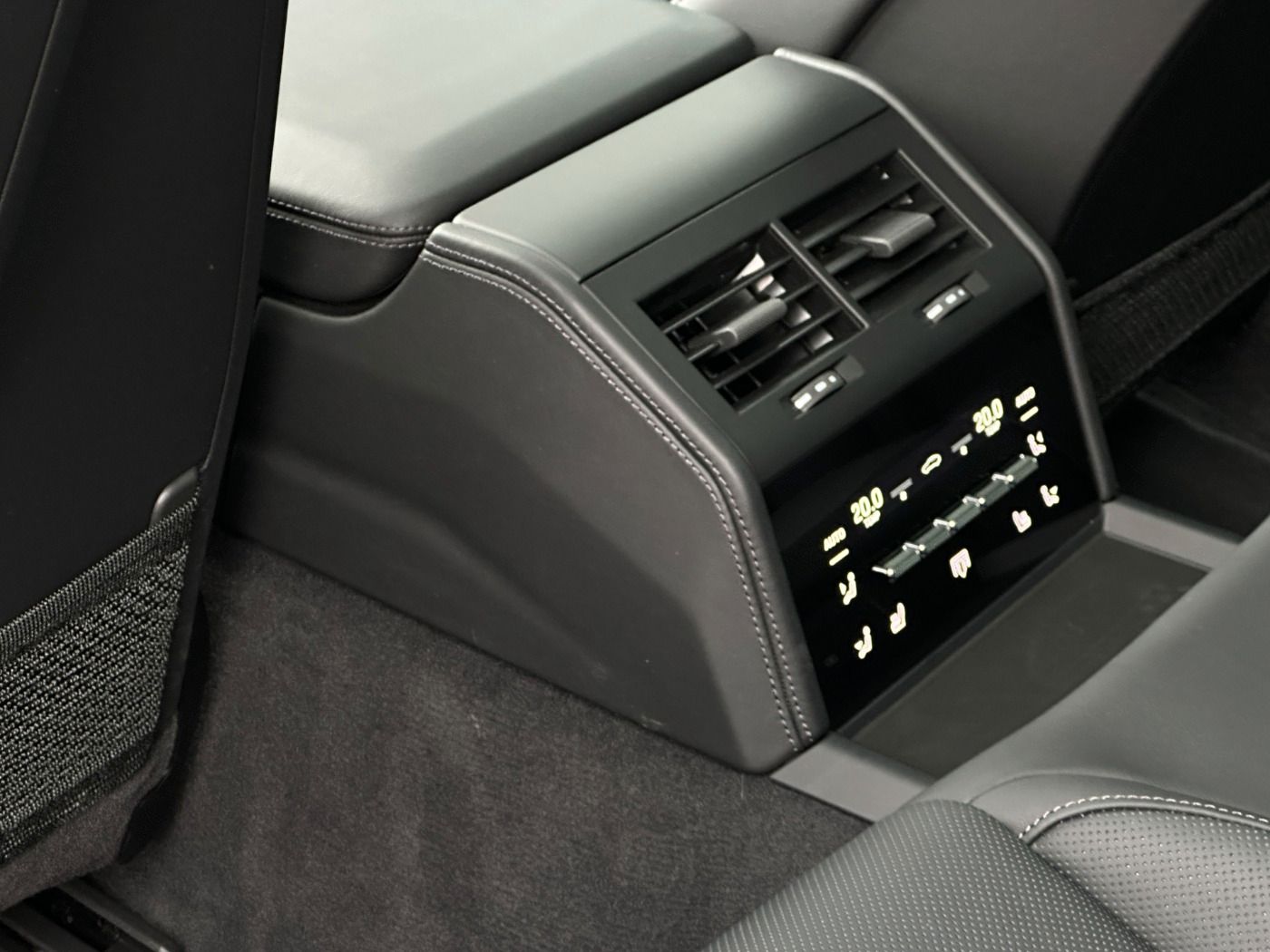 Porsche Panamera 4S E-Hybrid PANO 360° Soft-Close