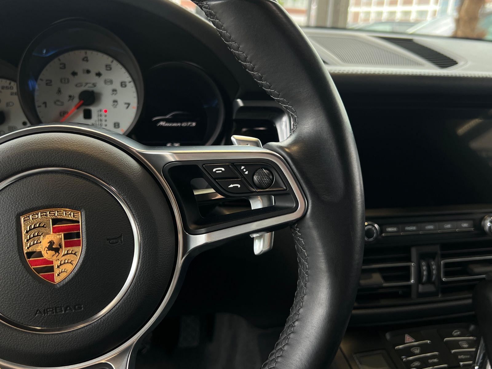 Porsche Macan GTS - Samsaru's Car Outlet