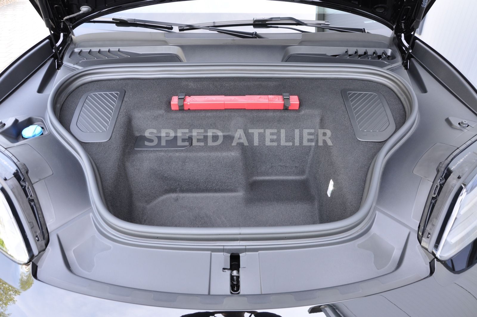 Porsche Macan 4 - Samsaru's Car Outlet