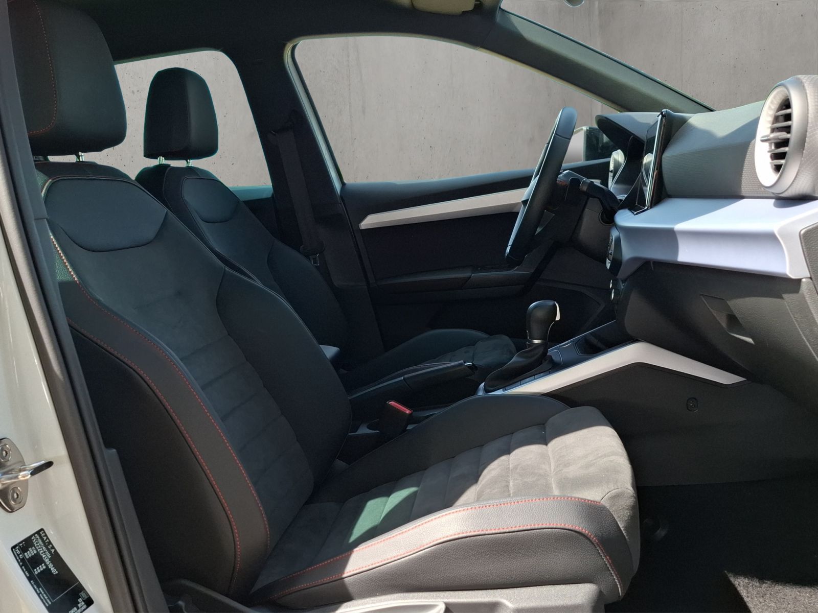 Seat Arona 1.5 TSI FR Sitzheizung, Navi, Ganzjahresre