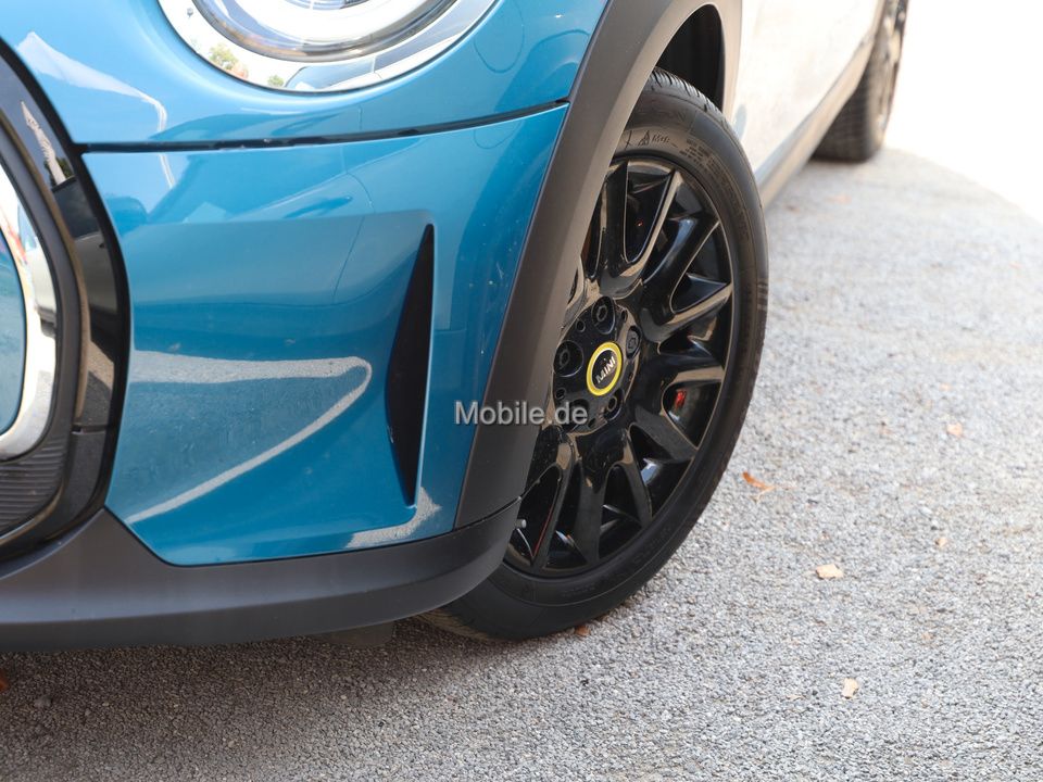 MINI Cooper SE Classic - Samsaru's Car Outlet