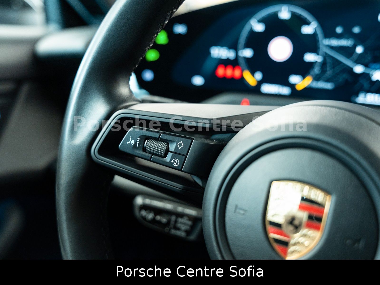 Porsche Taycan Cross Turismo 4