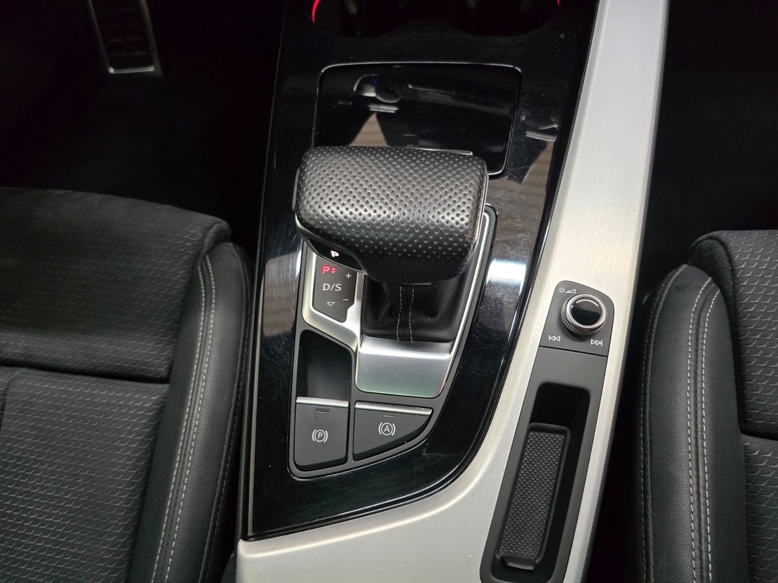 Audi A4 Avant 40 TDI qu. S Line Matrix Panorama B&O