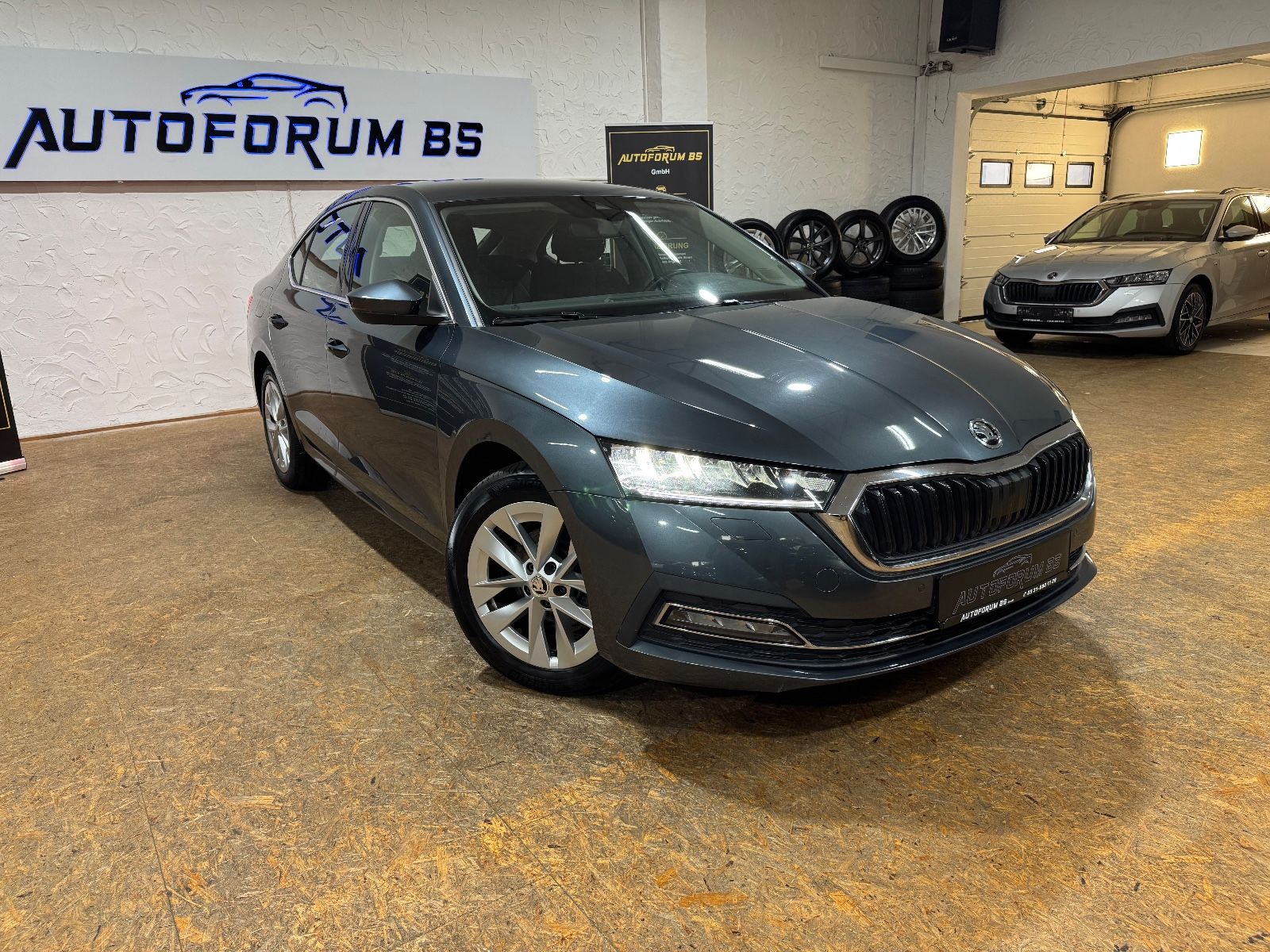 Skoda OctaviaLim. FirstEdition2.0TDI DSG/STANDHEIZ/AHK