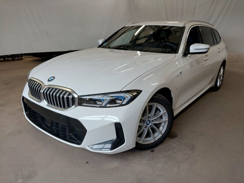 BMW 330e Aut. M Sportpaket - Samsaru's Car Outlet