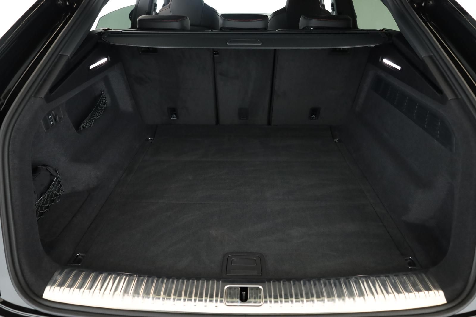 Audi RS Q8 SUV performance Laser Pano Vmax RSAbgas 23