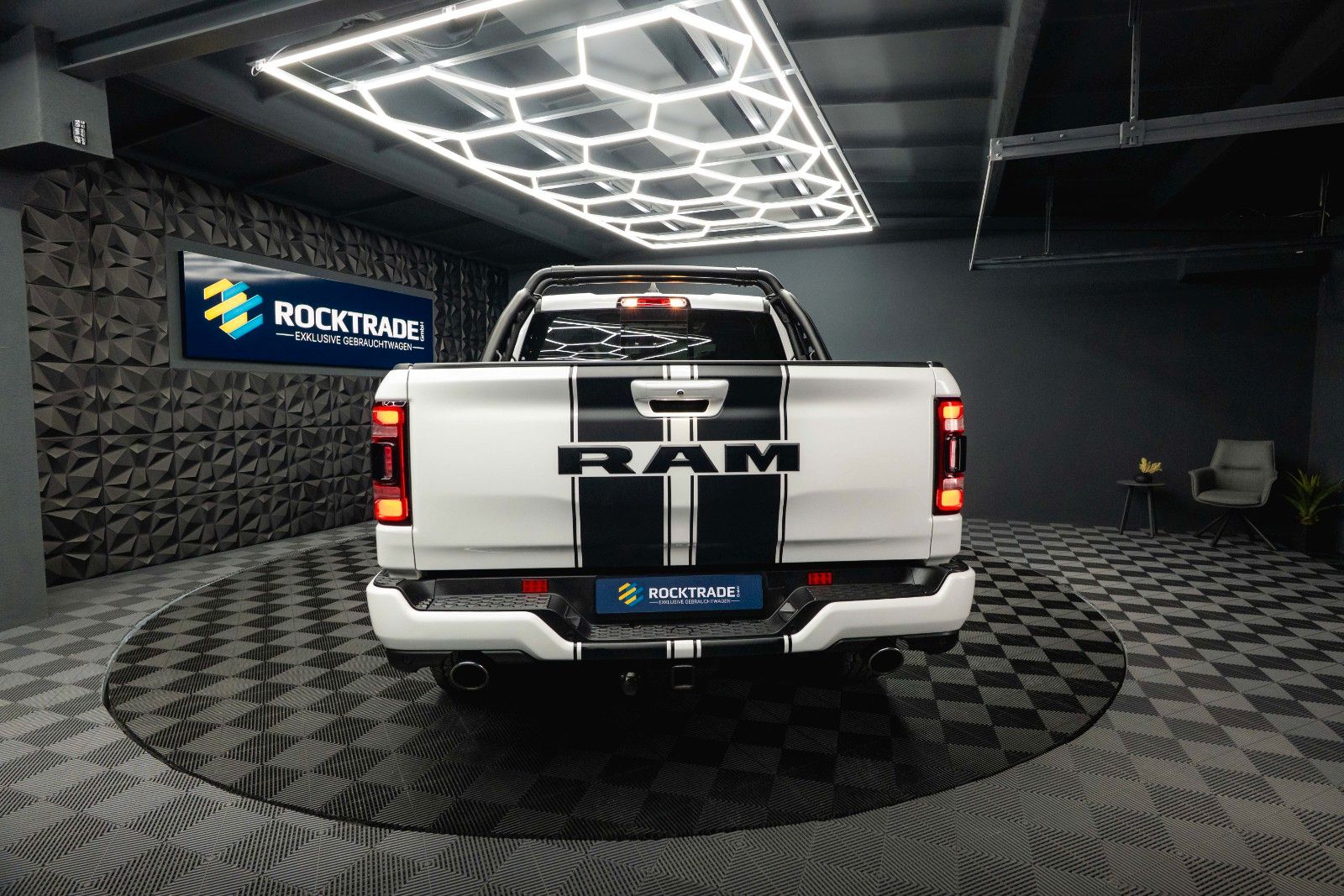 Dodge RAM 3.0 MY 25 TWIN TURBO LARAMIE Night Pano ACC