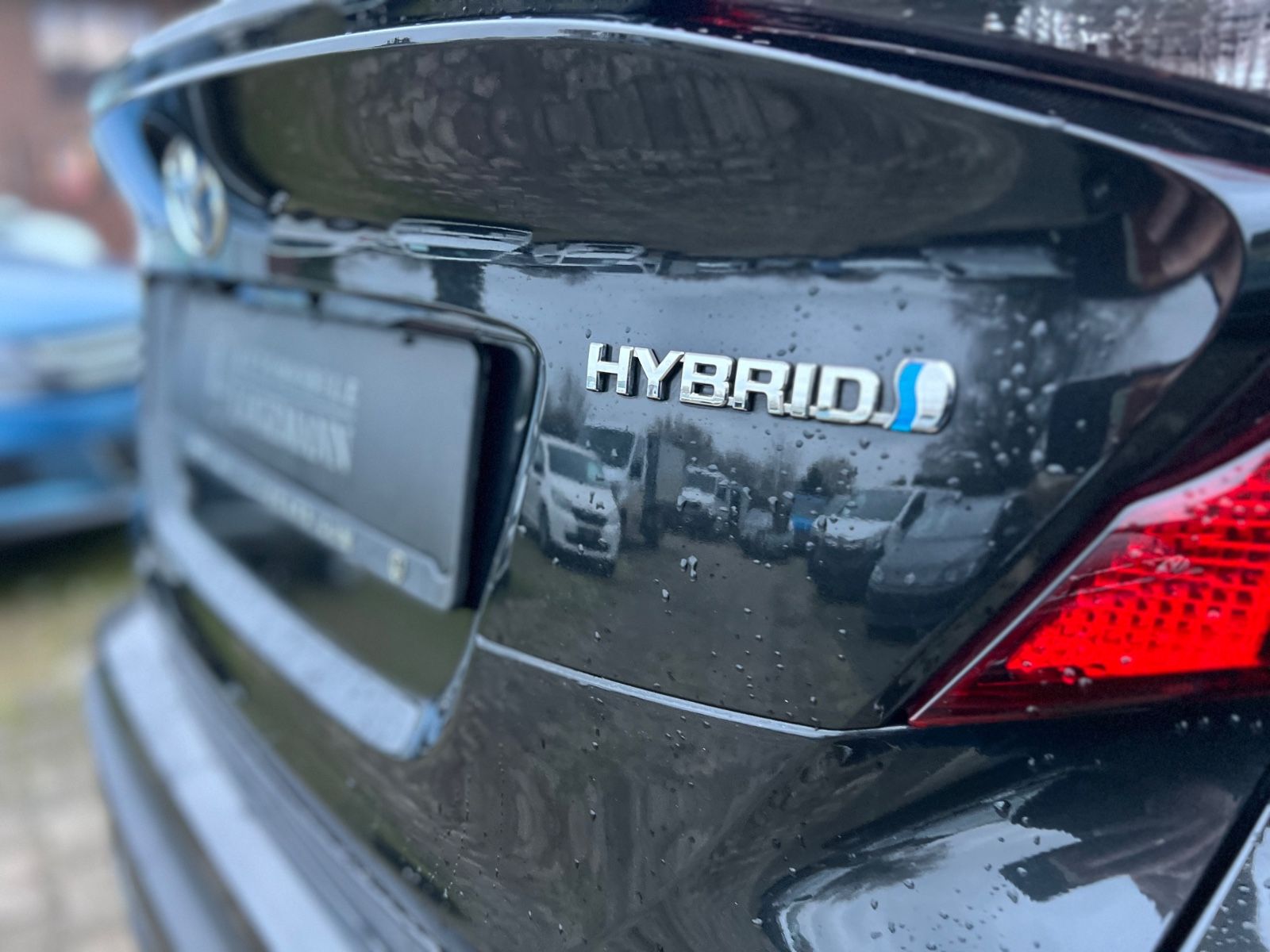 Toyota C-HR 2.0 Hybrid - Samsaru's Car Outlet