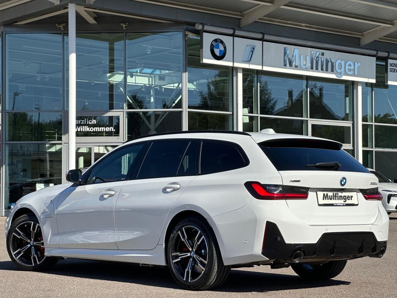 BMW 330e xDr.T.M Sport Pro HUD ACC Pano.Lenkradh.AHK