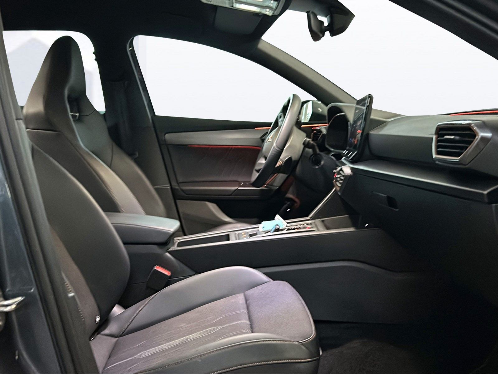 Cupra Leon 1.4 e-HYBRID - Samsaru's Car Outlet