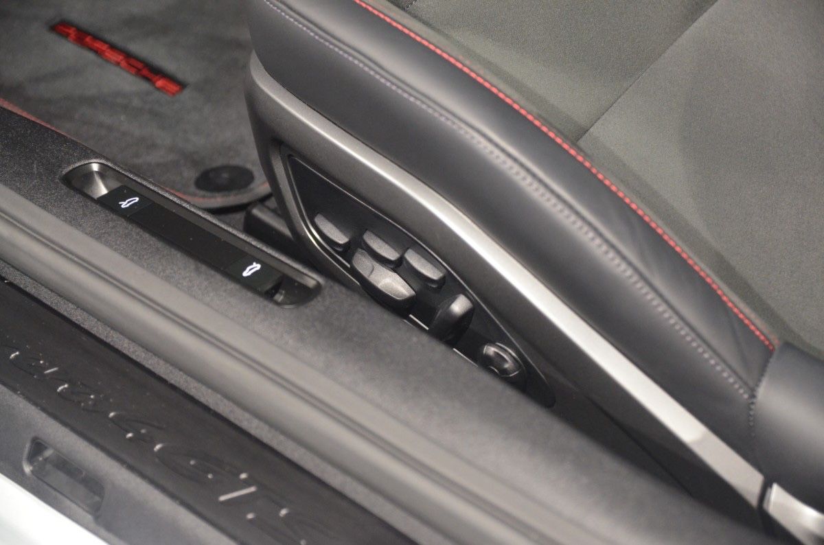 Porsche 911 992.2 Carrera 4 GTS T-Hybrid*ACC*Pano*