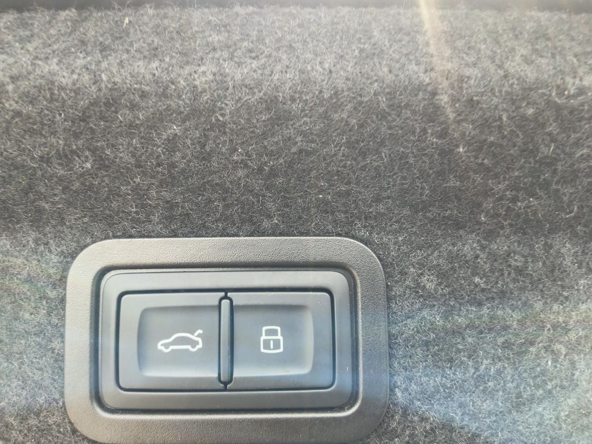 Audi A6 Limousine 40 TDI QU ADVANCED - Samsaru's Car Outlet