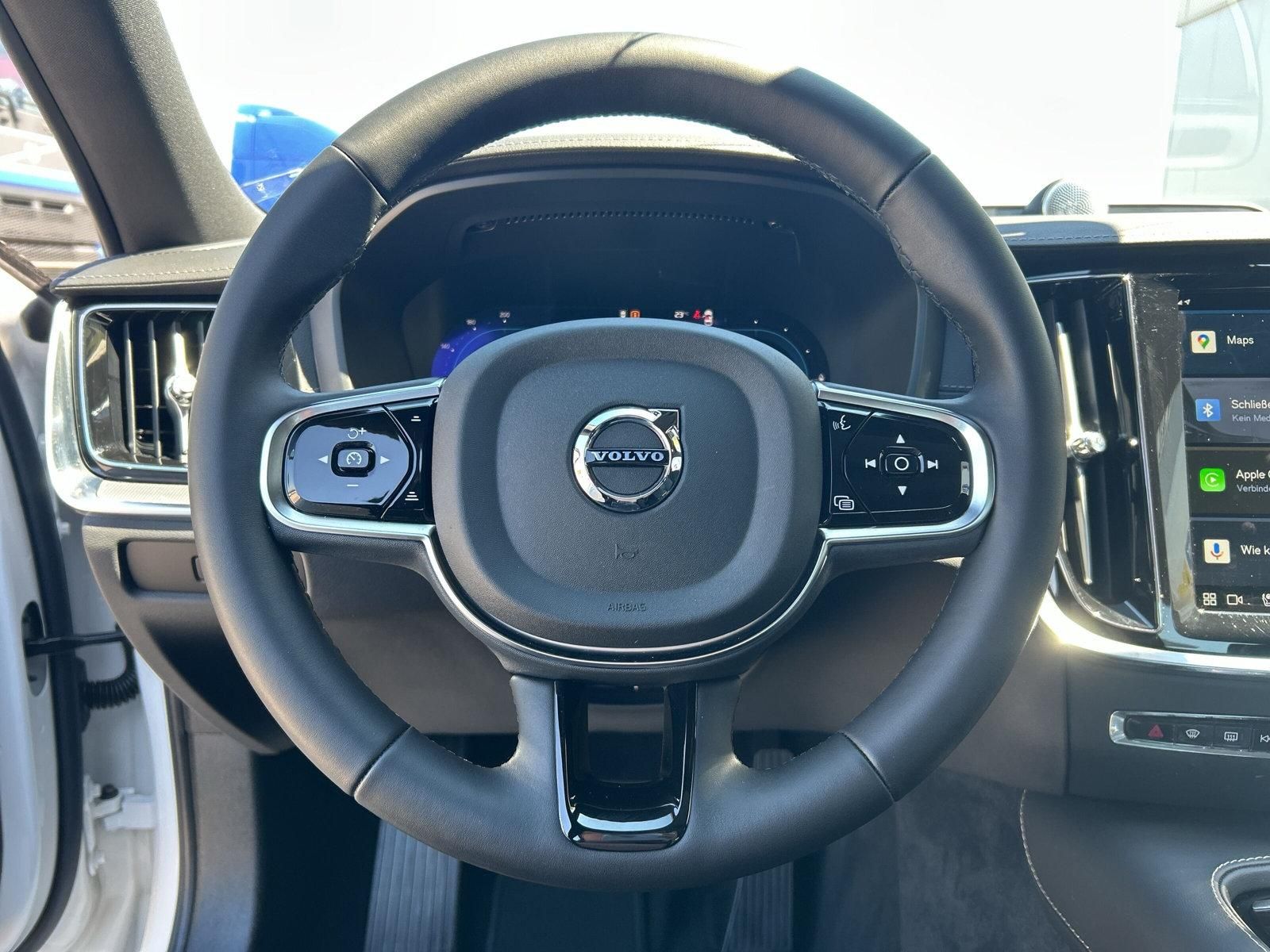 Volvo S60 T8 AWD Recharge Ultimate Dark 360° HUD STDHZ