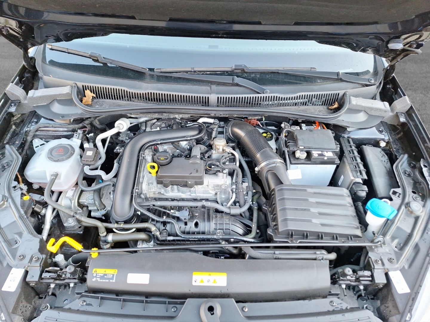 Volkswagen Taigo 1.0 TSI Life - Samsaru's Car Outlet