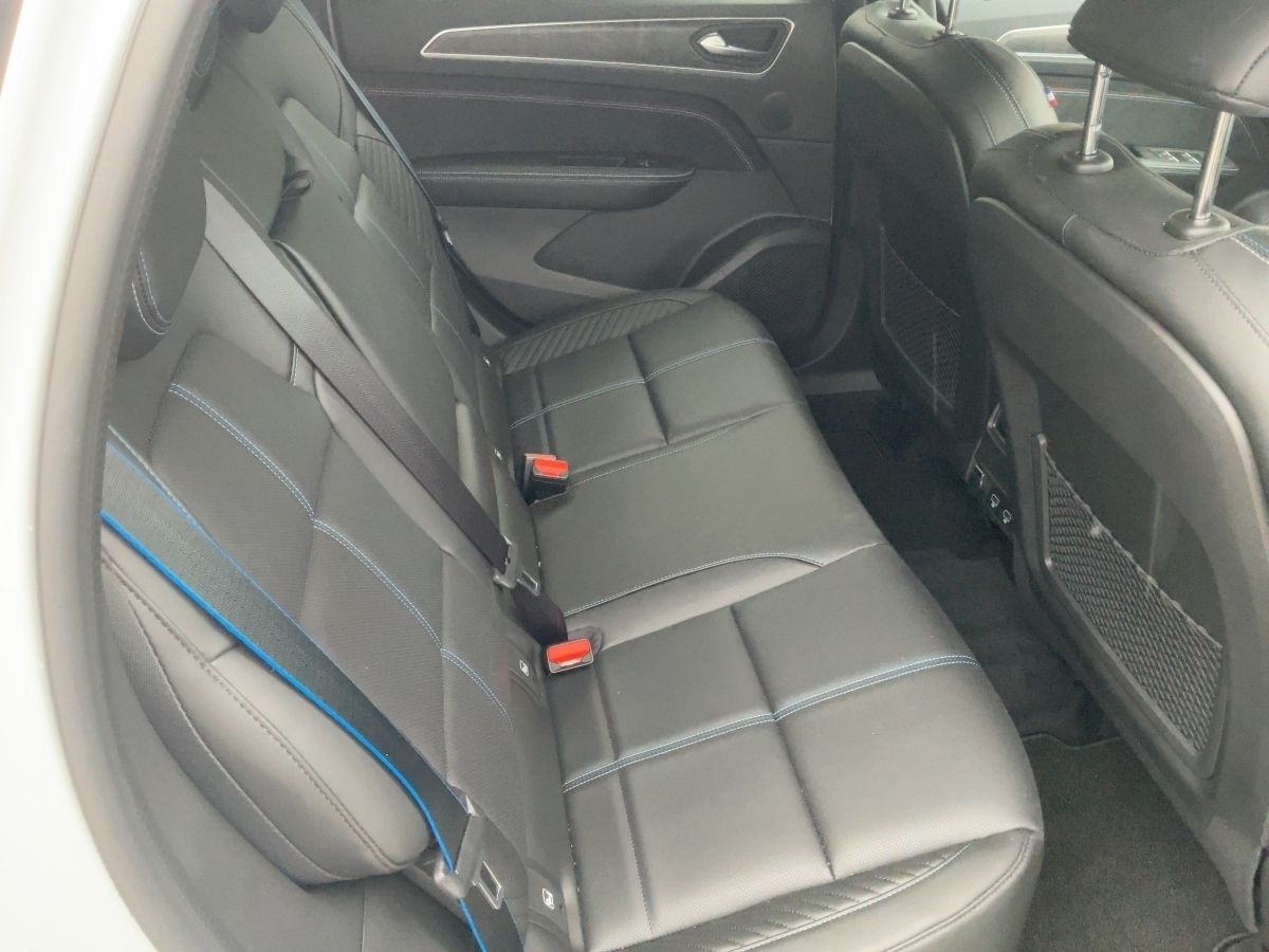 Renault Arkana ESPRIT ALPINE Full Hybrid - Samsaru's Car Outlet