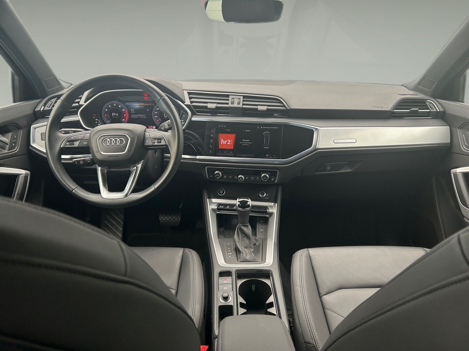 Audi Q3 40 TFSI quattro - Samsaru's Car Outlet