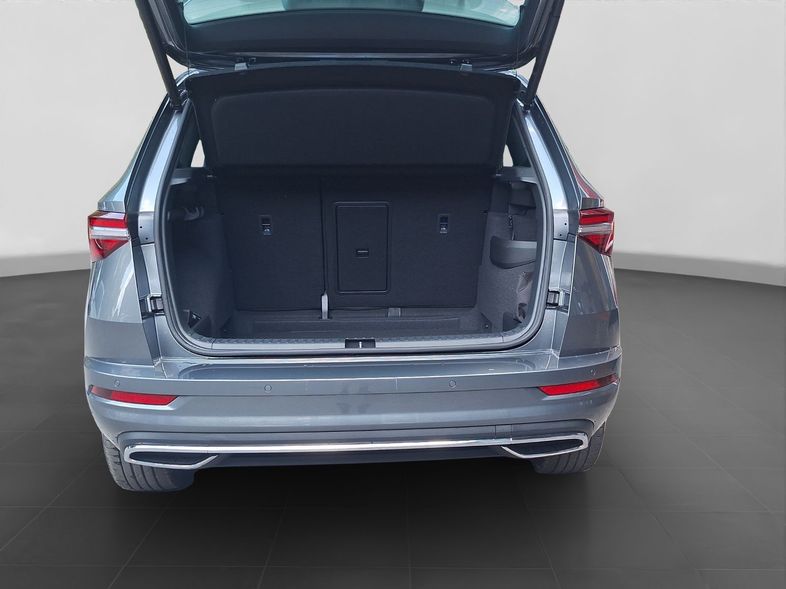 Skoda Karoq 2.0 TSI DSG 4x4 SPORTLINE LM19 LEDER MATRI