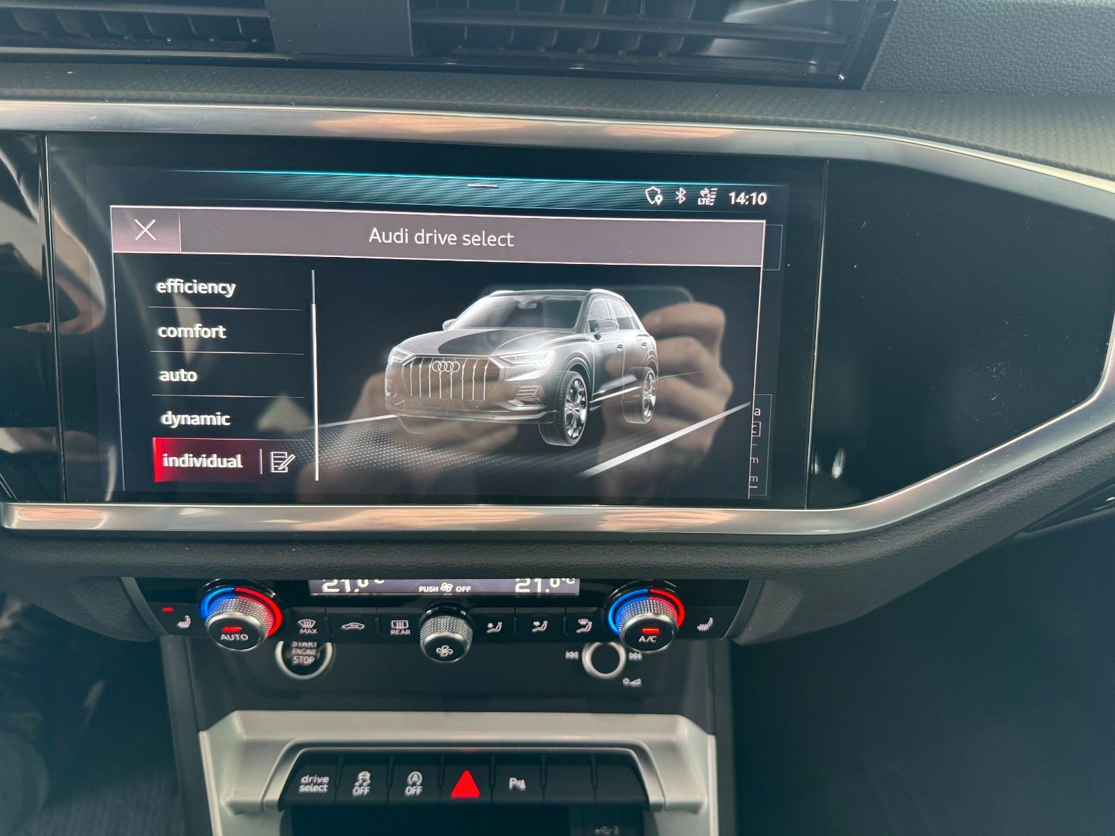 Audi Q3 45TFSI qu S tronic - Samsaru's Car Outlet