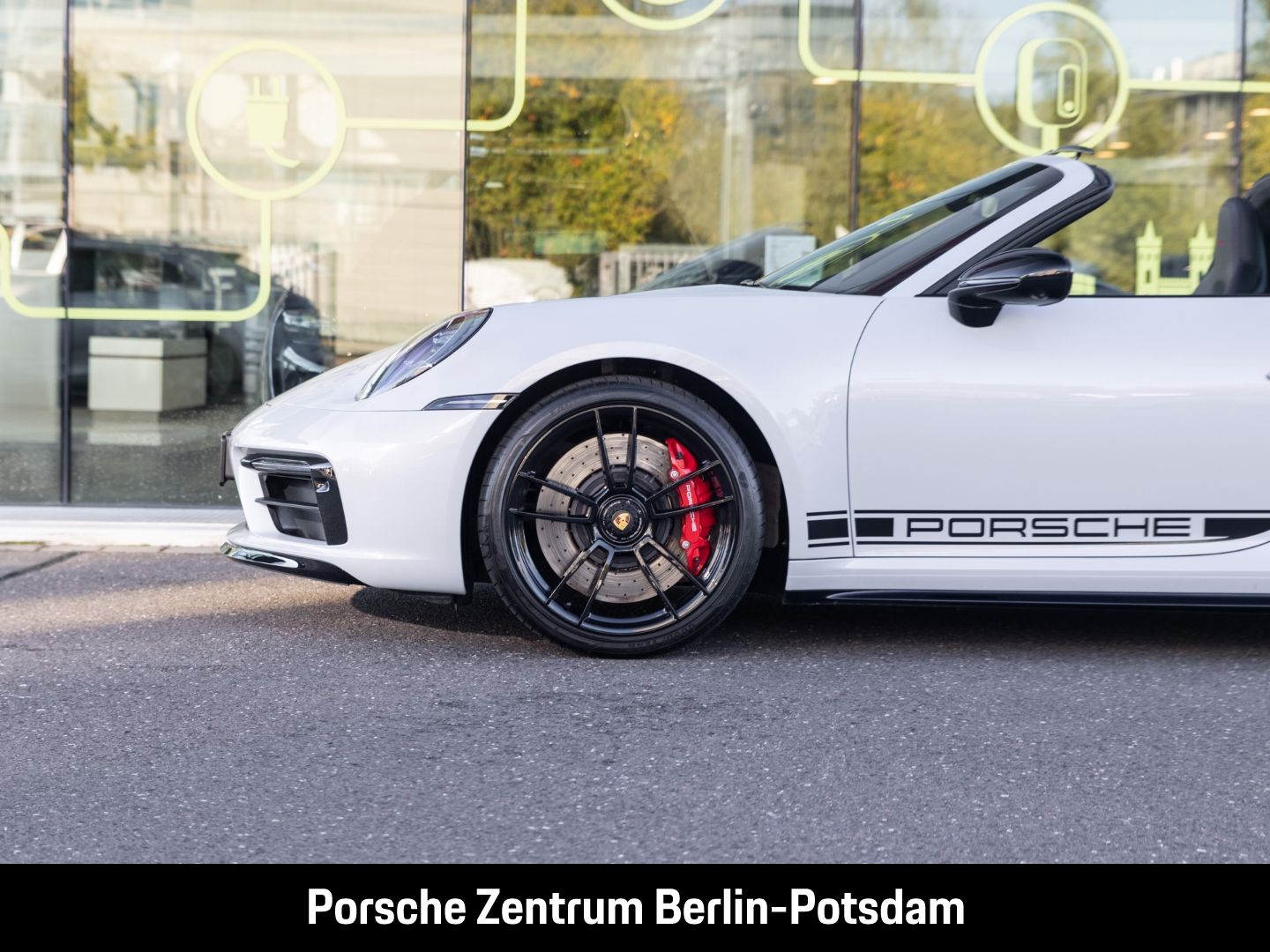 Porsche 992 911 Targa 4 GTS Burmester Sportabgas LED-Mat