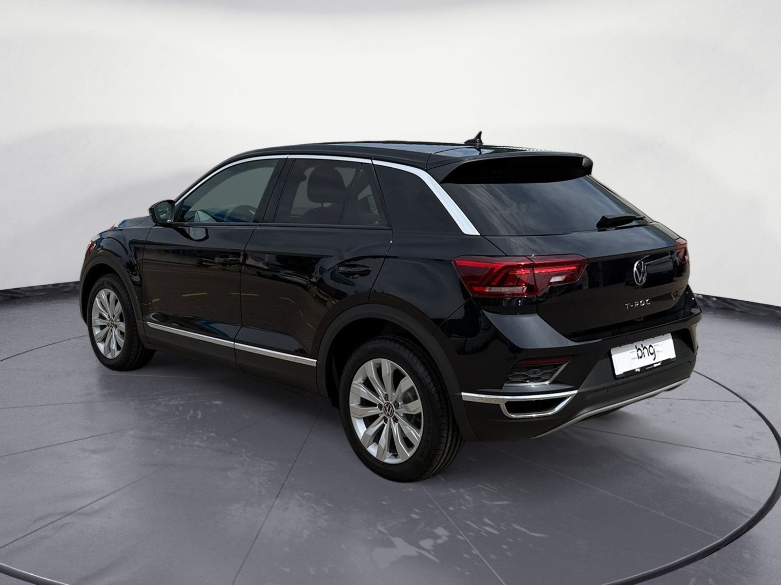 Volkswagen T-Roc 1.5 TSI ACT Sport - Samsaru's Car Outlet