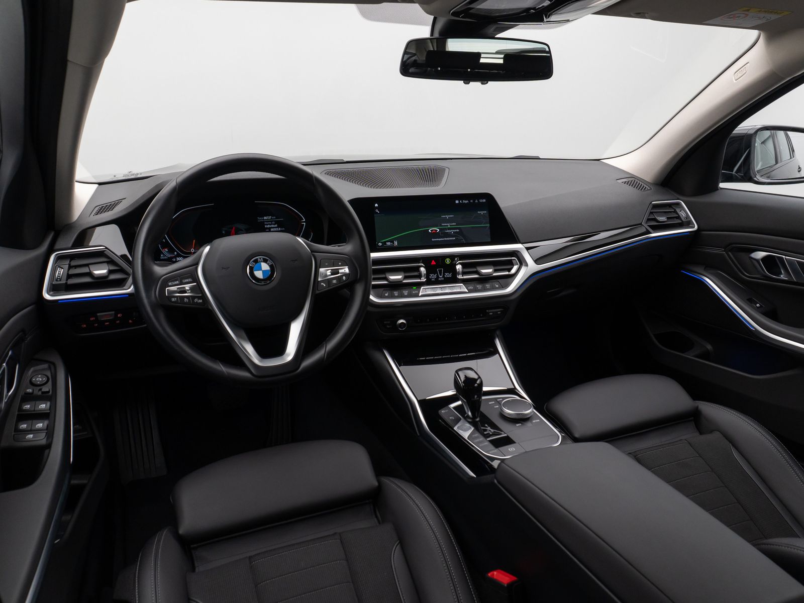 BMW 320d SportLine - Samsaru's Car Outlet