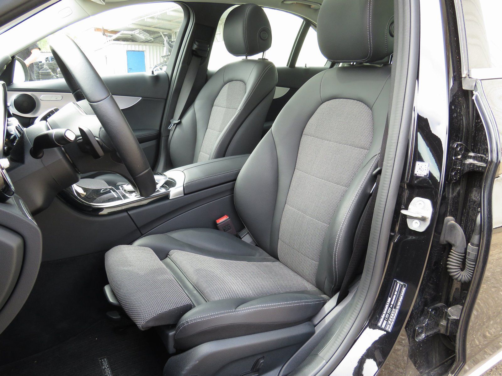 Mercedes-Benz C 200 Avantg. - Samsaru's Car Outlet