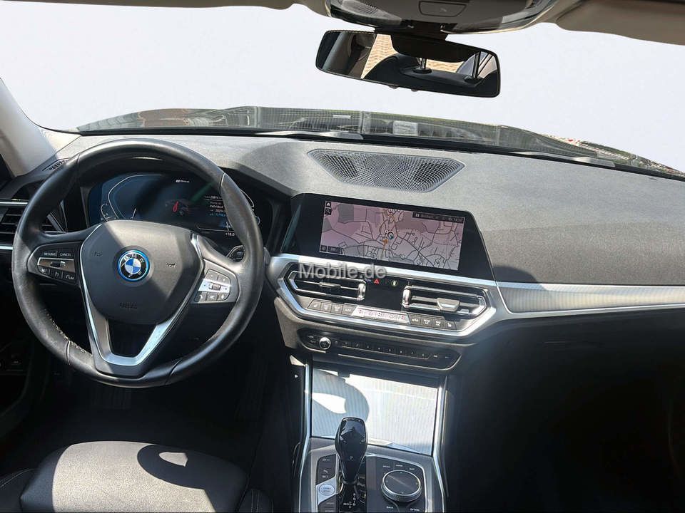 BMW 330e Touring Sport Line Automatic - Samsaru's Car Outlet