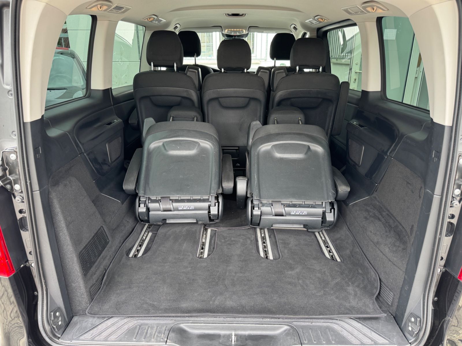 Mercedes-Benz V 250 - Samsaru's Car Outlet