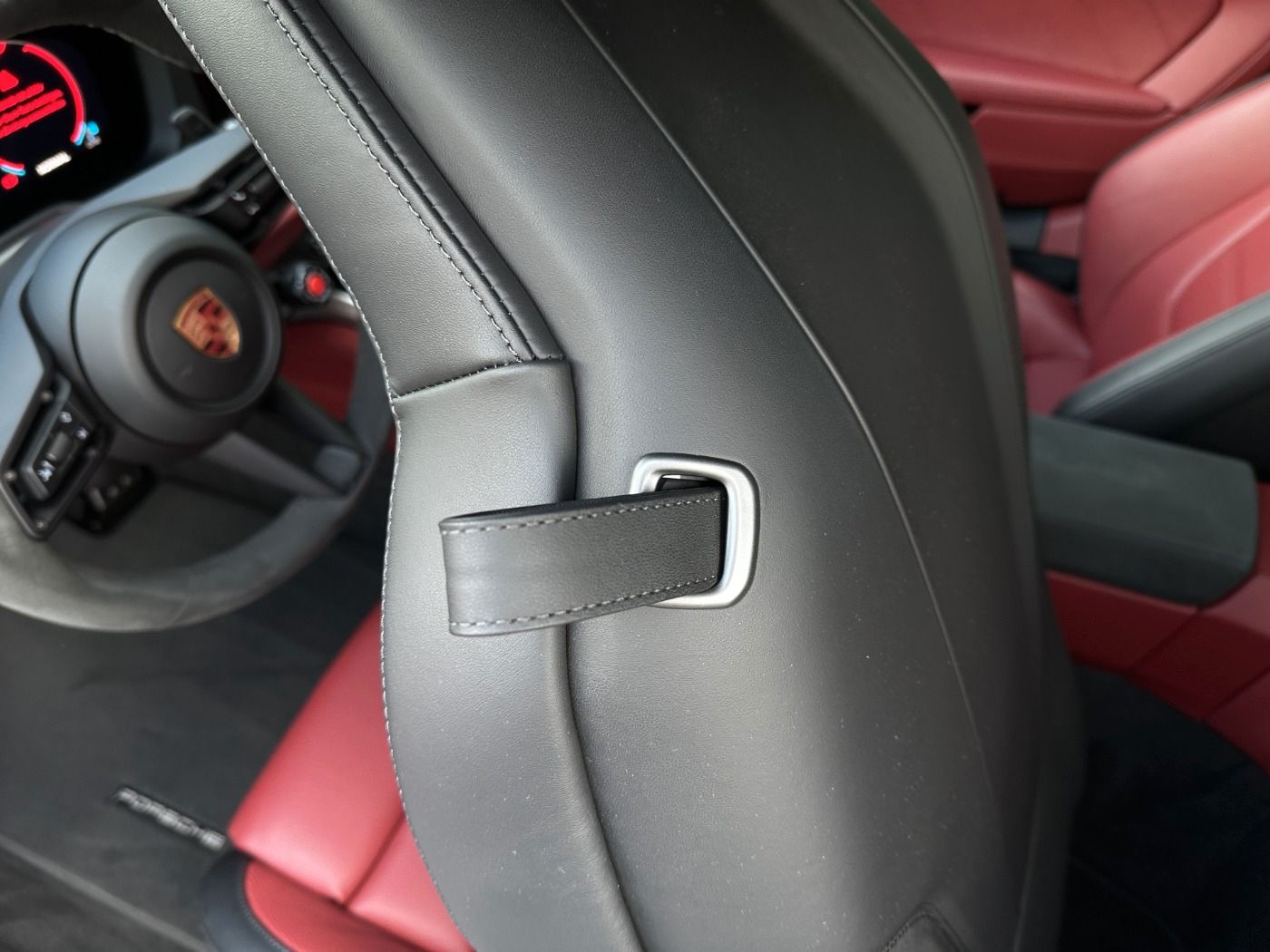 Porsche 992 911 Targa 4 GTS Burmester Lift Sportsitze