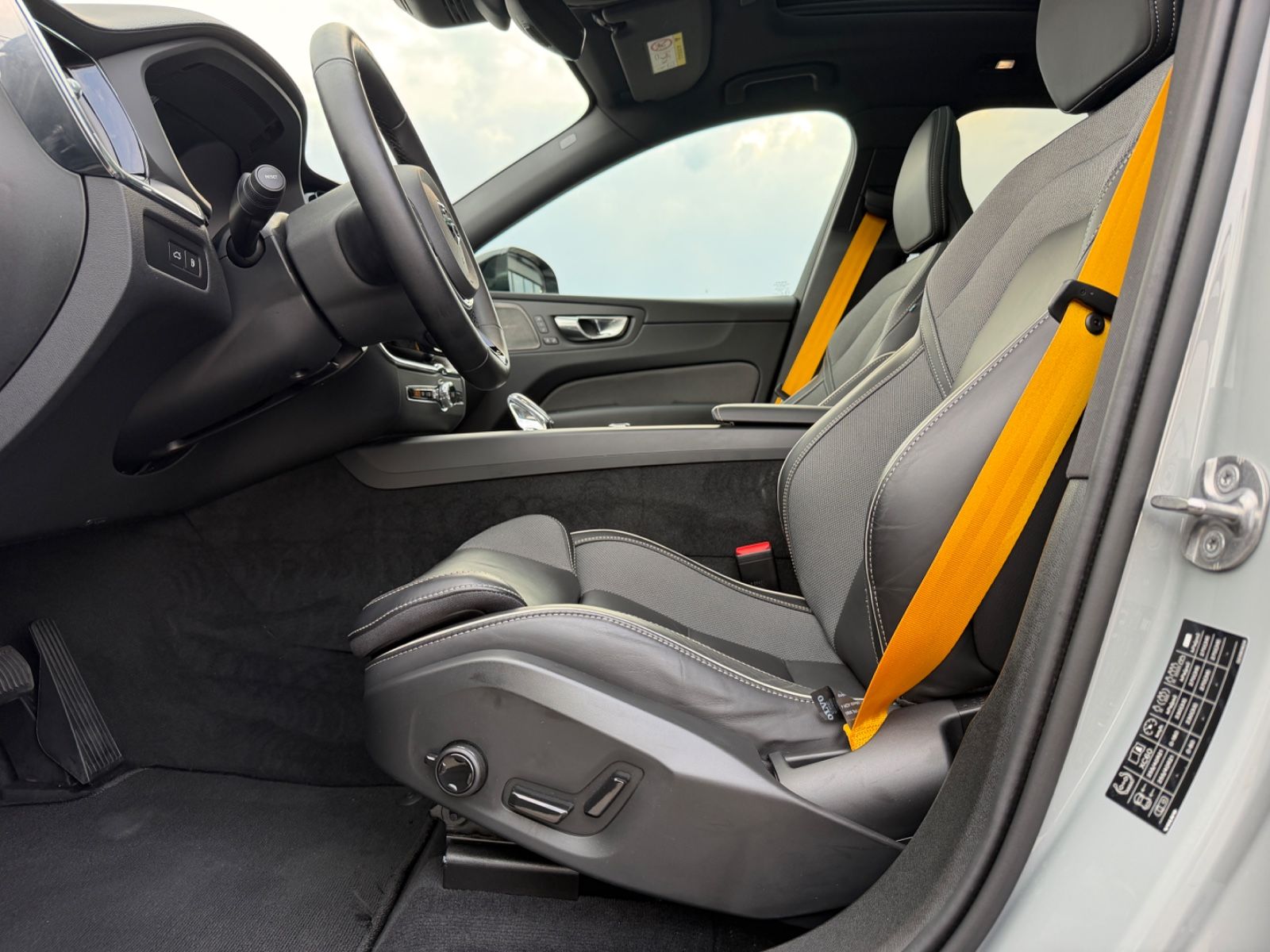 Volvo XC60 Polestar Engineered Recharge Plug-In Hybrid