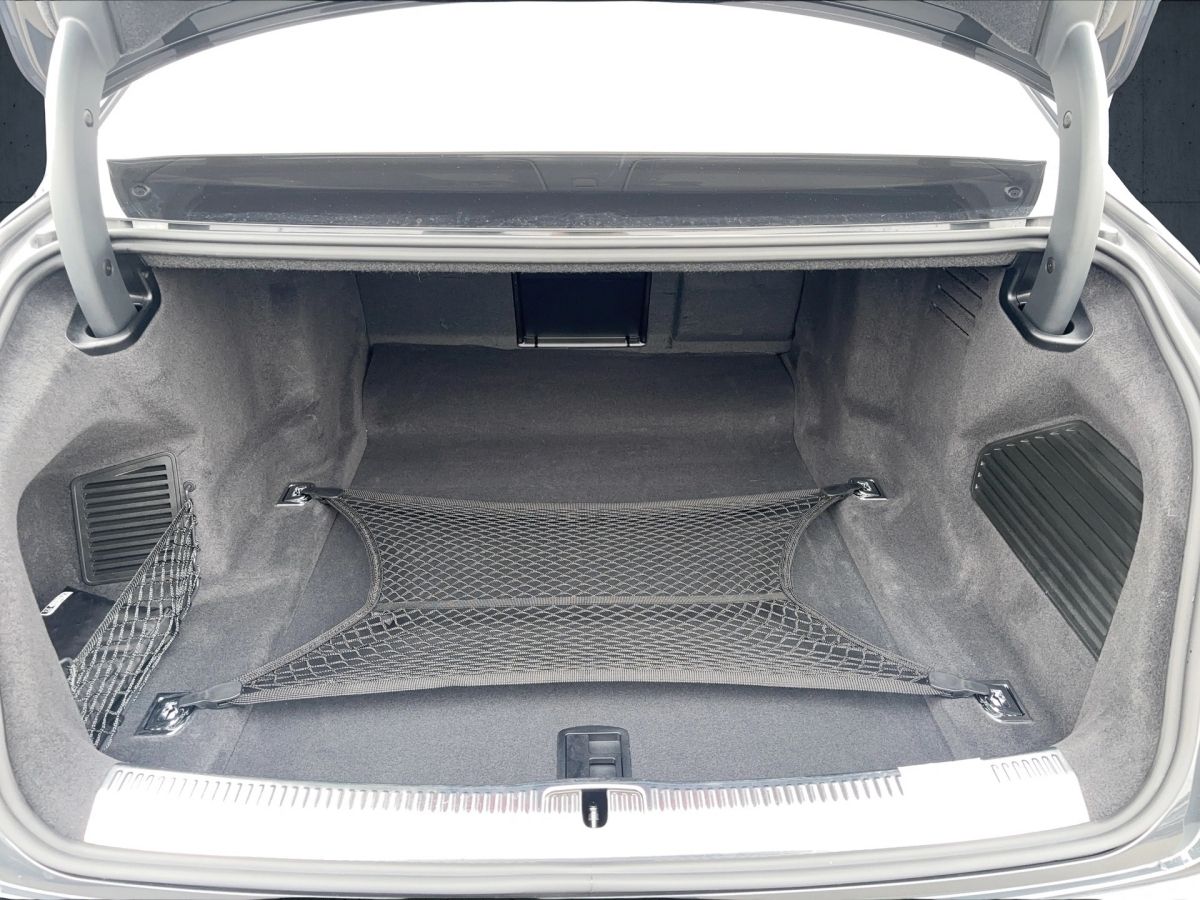 Audi A8 55 TFSI quattro - Samsaru's Car Outlet