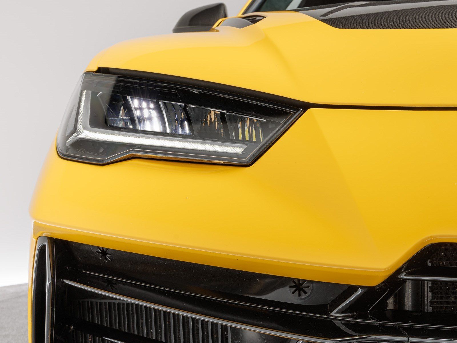 Lamborghini Urus Performante - Samsaru's Car Outlet