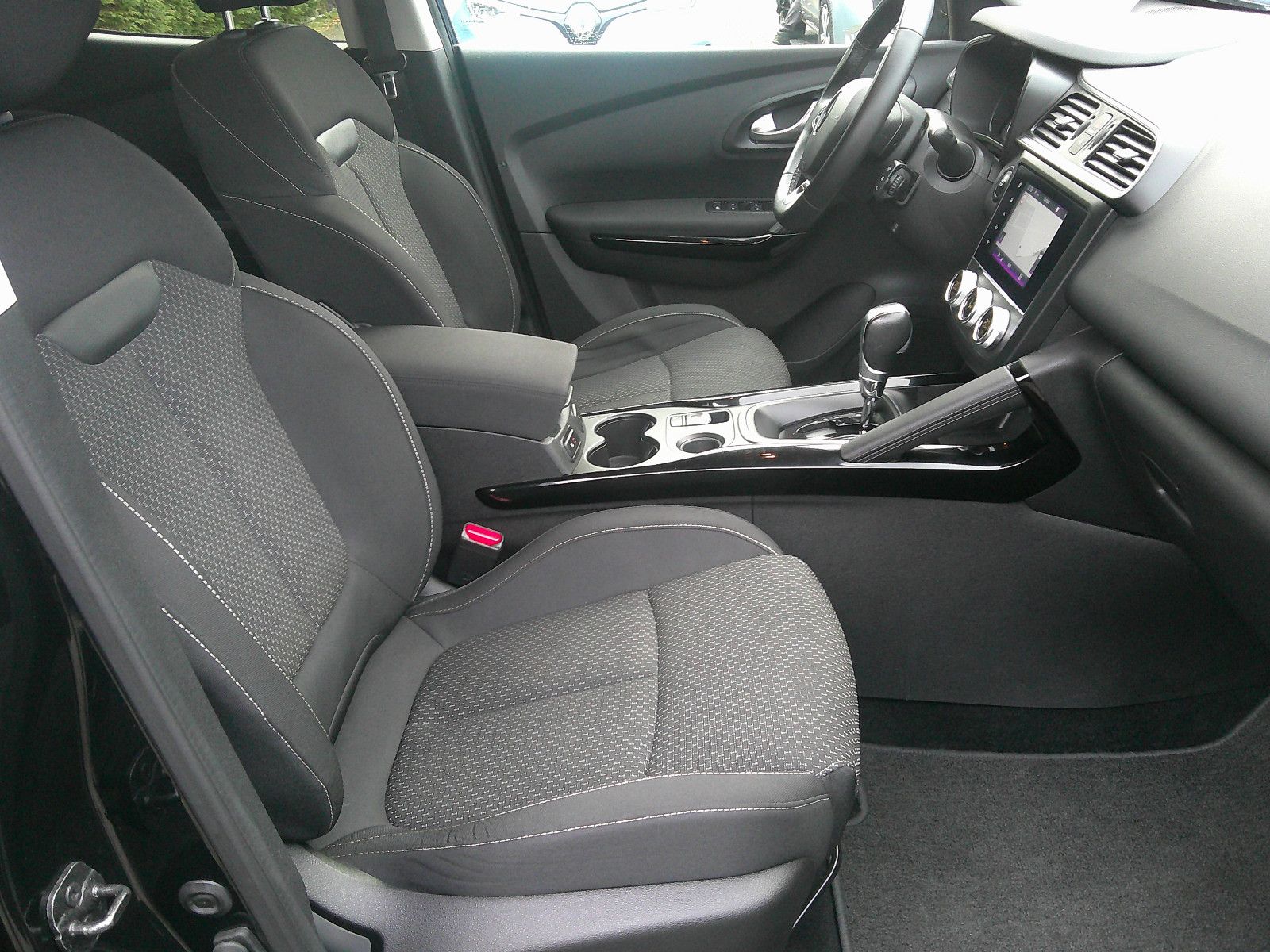 Renault Kadjar Business Automatik Edition - Samsaru's Car Outlet