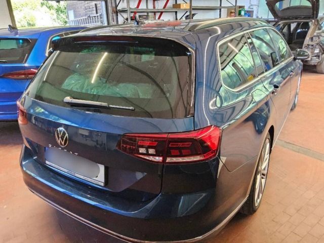 Volkswagen Passat Variant 2.0 TDI Business R-Line - Samsaru's Car Outlet