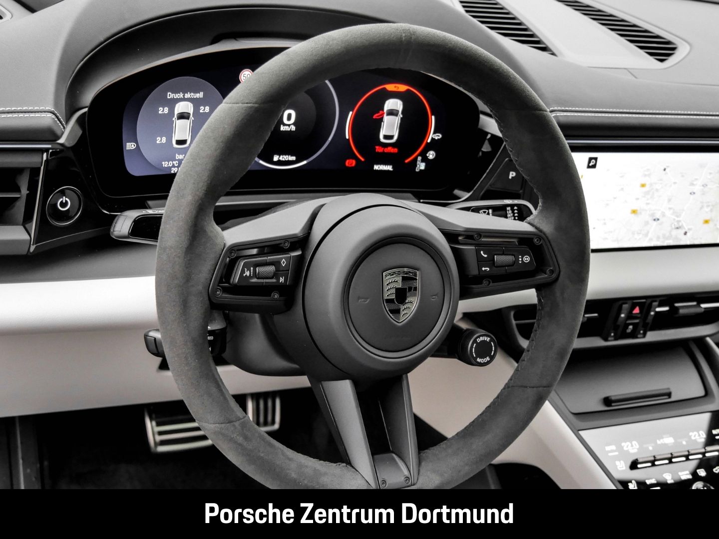 Porsche Macan Turbo BOSE Luftfederung Panorama InnoDrive