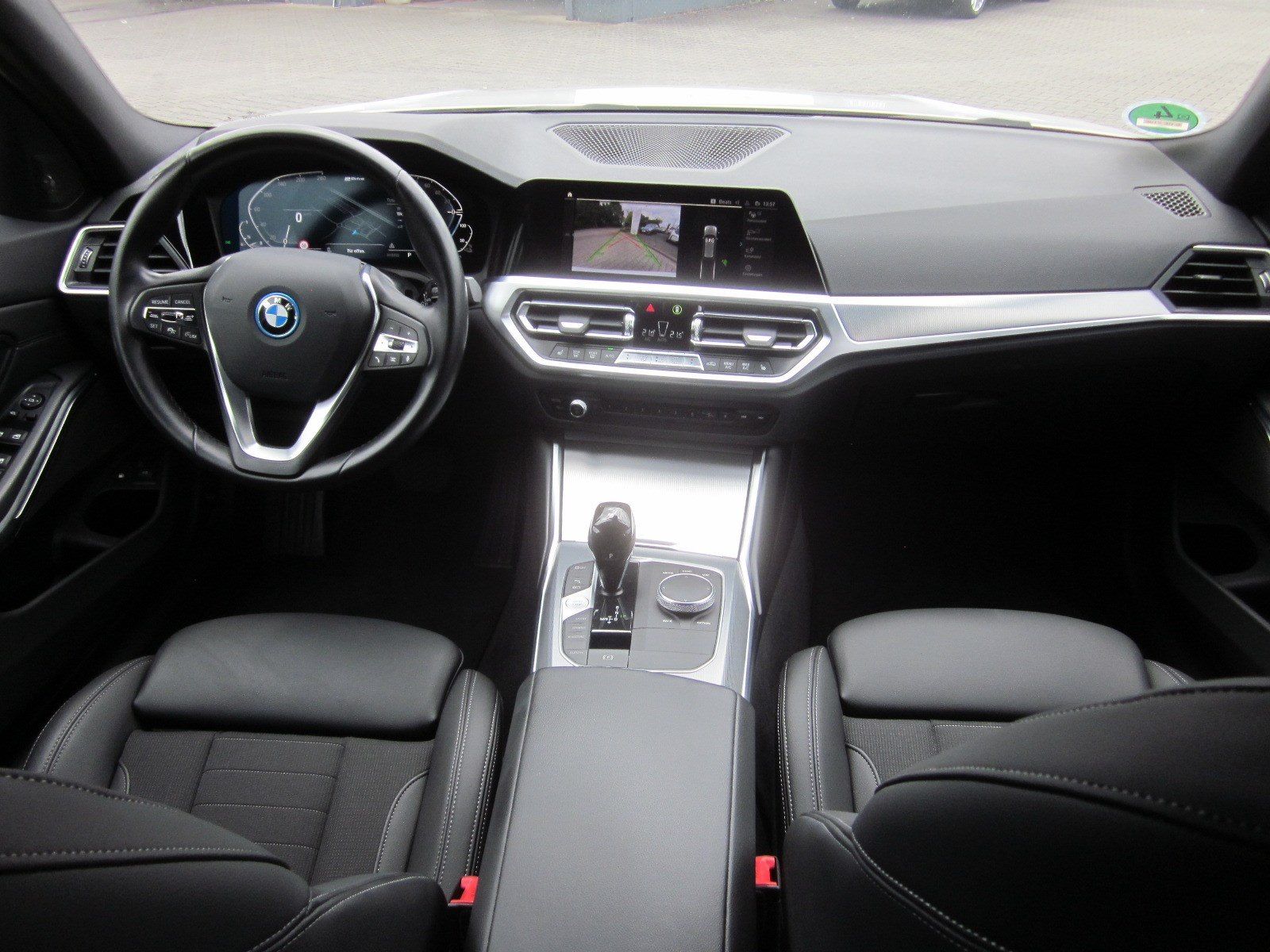 BMW 330e TOURING SPORT LINE - Samsaru's Car Outlet