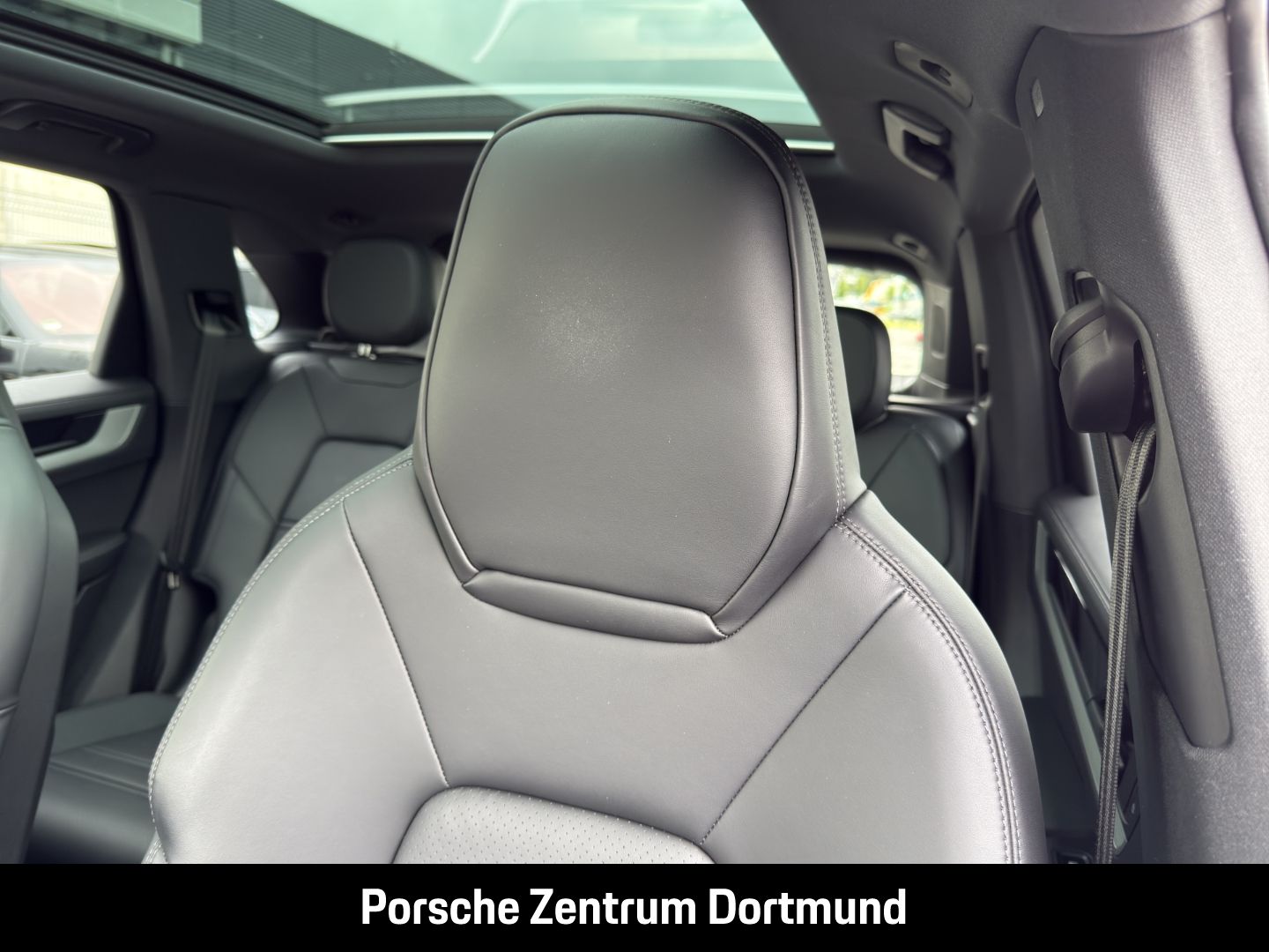 Porsche Cayenne S BOSE InnoDrive Panoramadach LED-Matrix