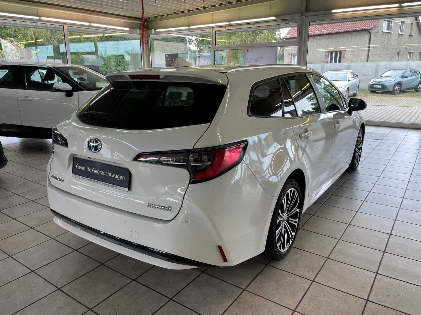 Toyota Corolla Touring Sports Hyb 1.8 - Samsaru's Car Outlet