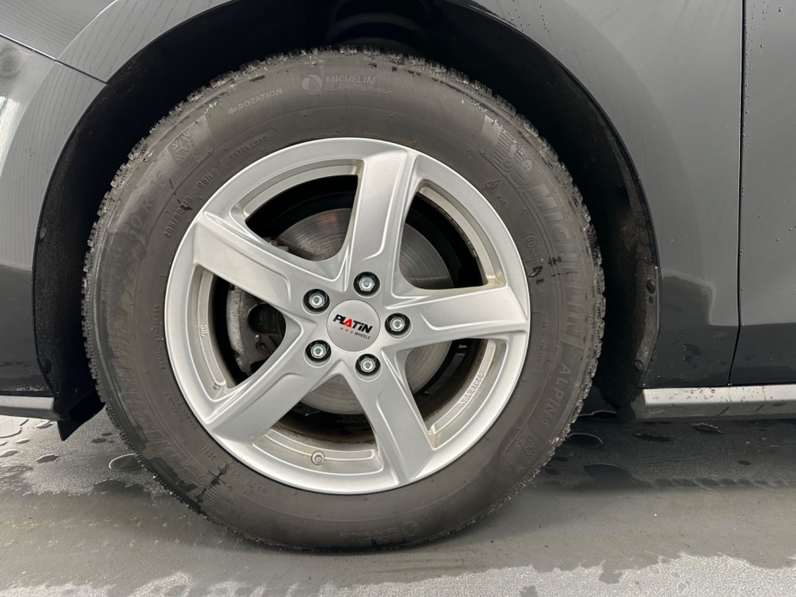 Ford Focus Turnier - Samsaru's Car Outlet