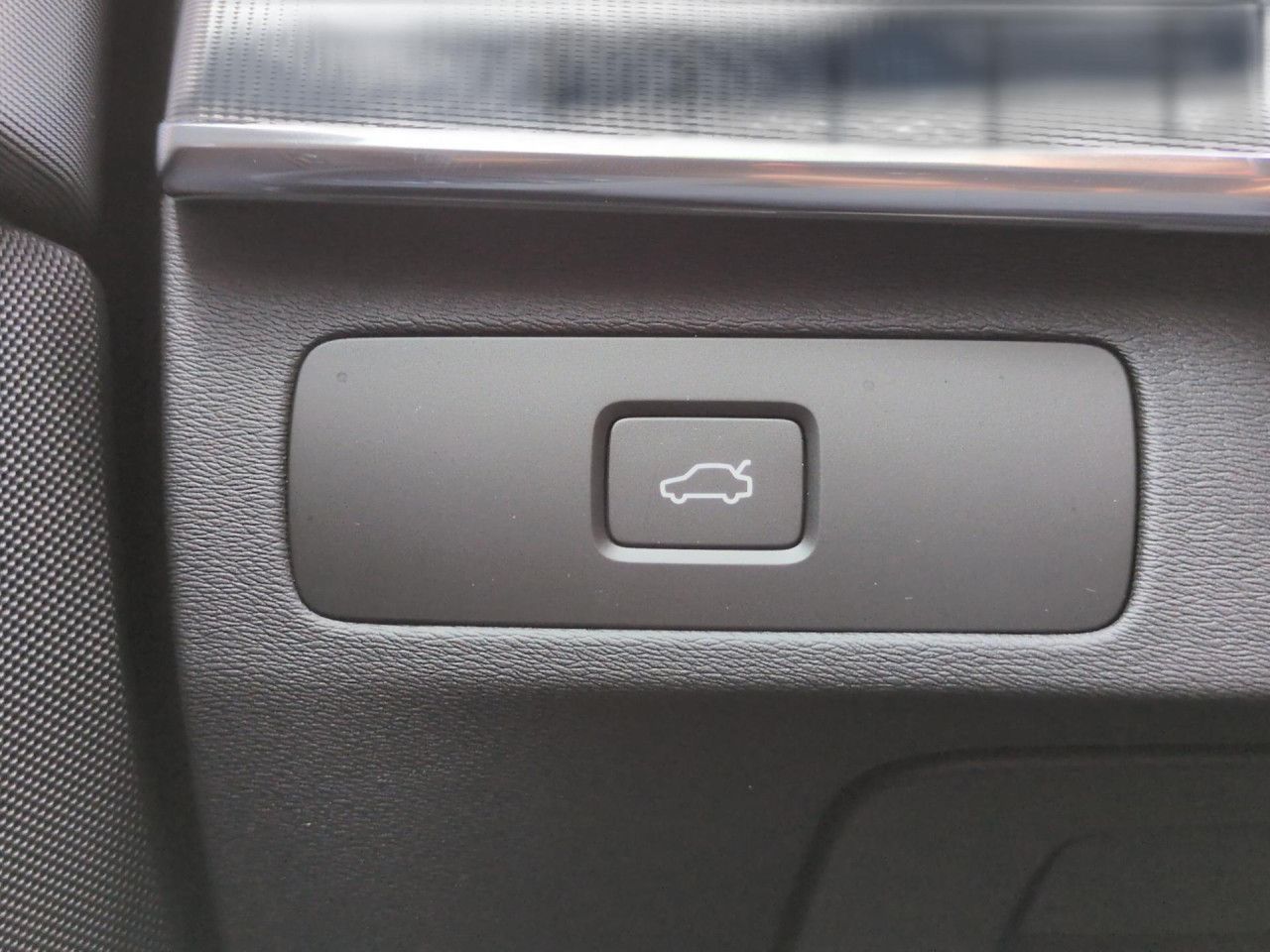 Volvo XC90 B5 (Diesel) Plus Bright AWD 7-Sitze Navi