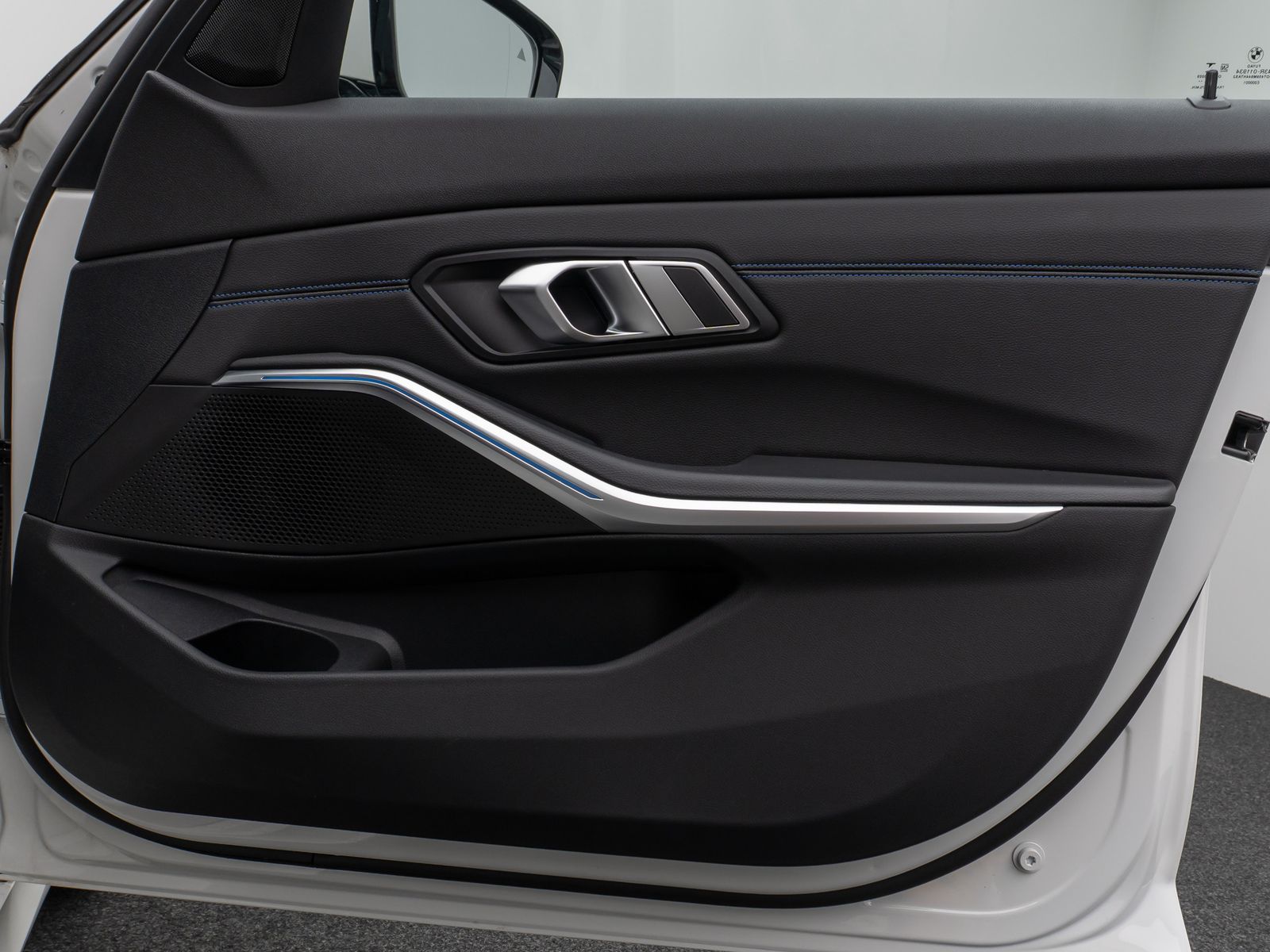 BMW 330e M Sport - Samsaru's Car Outlet