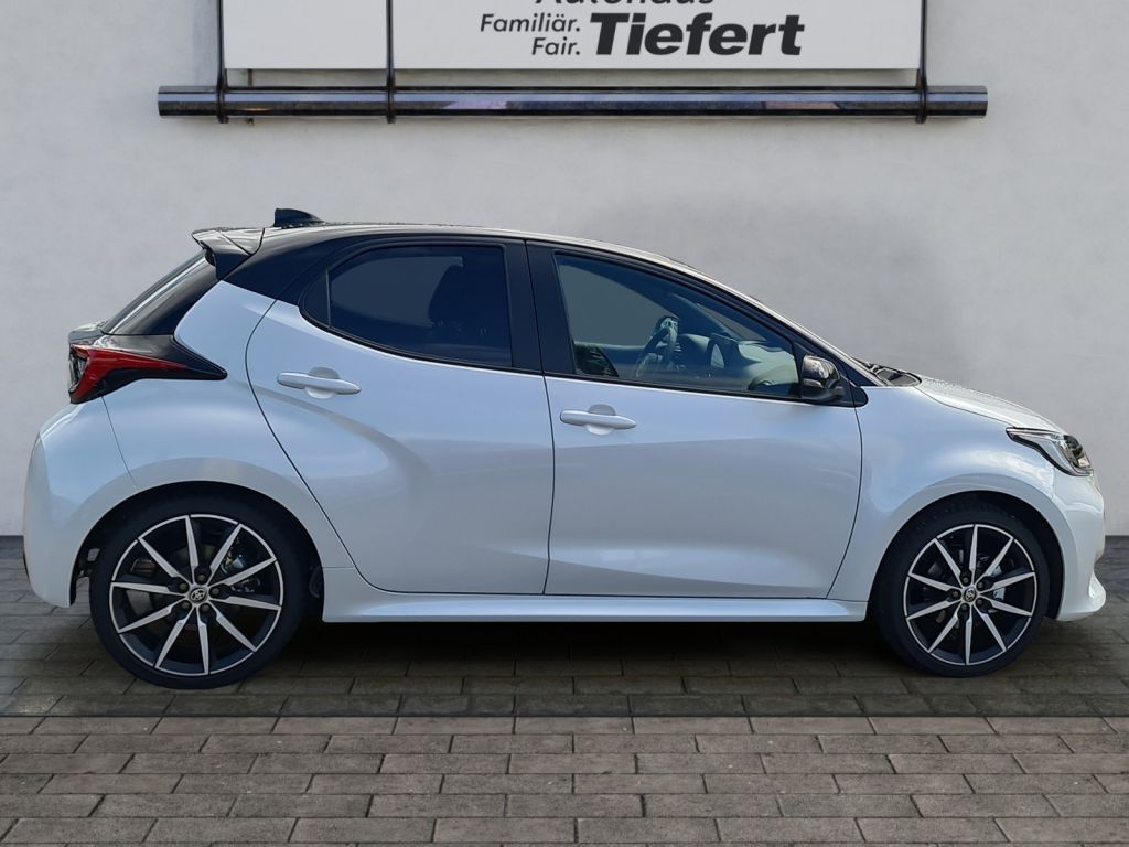Toyota Yaris Hybrid 130PS 1.5 GR SPORT