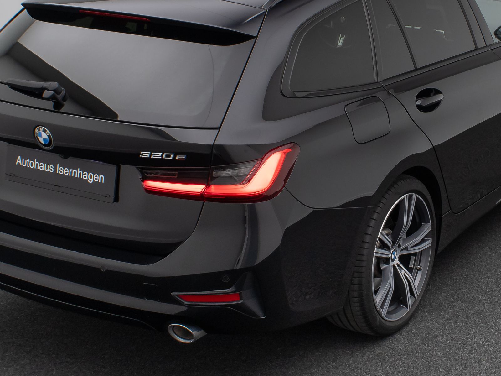 BMW 320e xD Sport Line - Samsaru's Car Outlet
